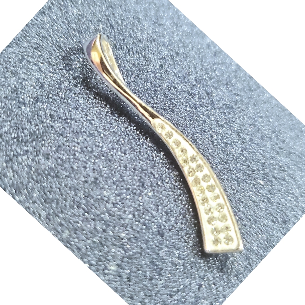 Art Deco Pendant with Sparkling Crystals Silver White